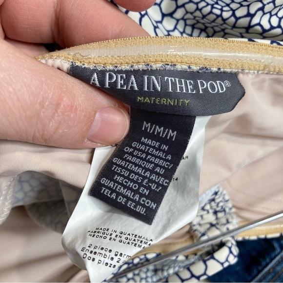 A pea in the pod maternity swim top size medium - Picture 7 of 9